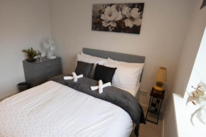 1Bedroom-1Bathroom-OverBathShower-Wifi